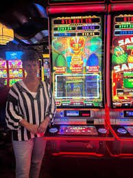 Meja live casino arkine dengan dealer profesional